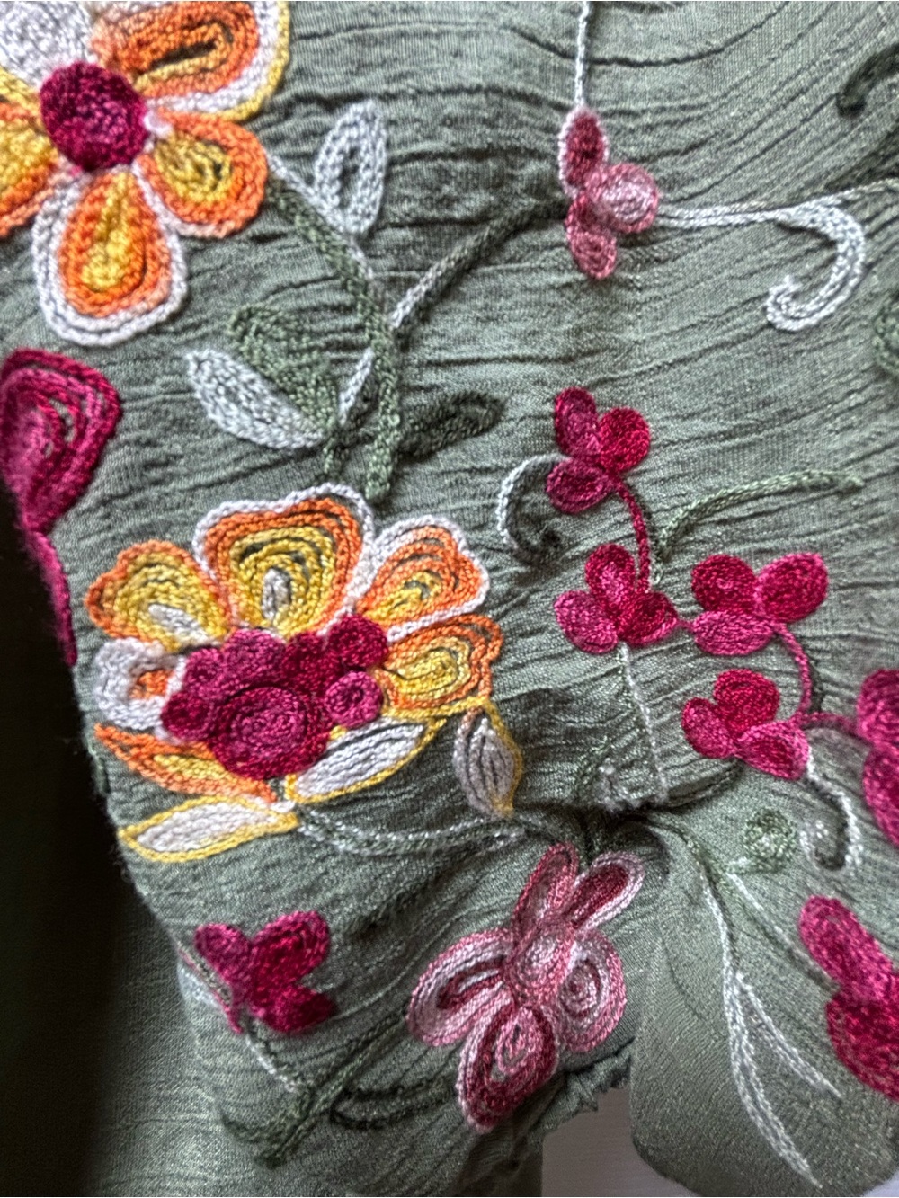Olivia & Martin XL Olive Green Embroidered Peasant Boho Blouse Floral Sleeve Top - Picture 4 of 8